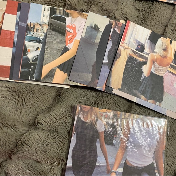 Brandy Melville postcards - Picture 3 of 6